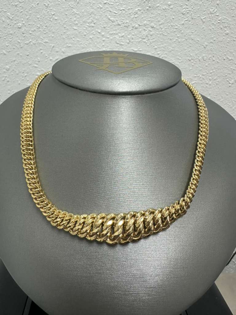 10K Gold Hollow Necklace 18" 7mm