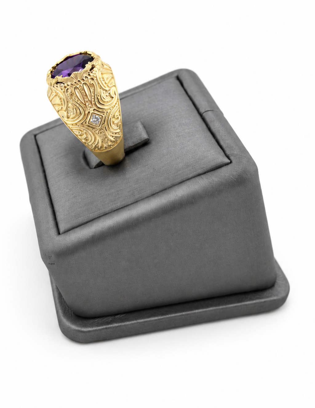 10K Oval Colored Stone Signet Rings Yellow Gold Ornate Engraved Men’s Statement Ring